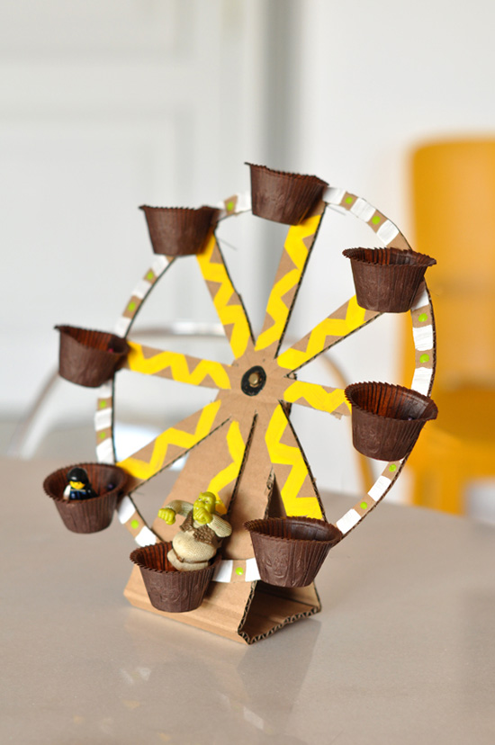 DIY Ferris Wheel Toy Made Out of Recycled Material