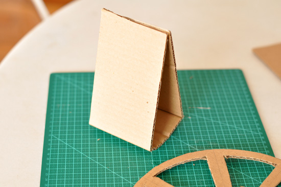 DIY Ferris Wheel Toy Made Out of Recycled Material