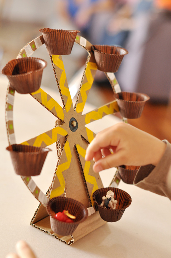 DIY Ferris Wheel Toy Made Out of Recycled Material