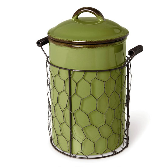 Farmhouse Compost Crock Helps You Compost Your Kitchen Scraps