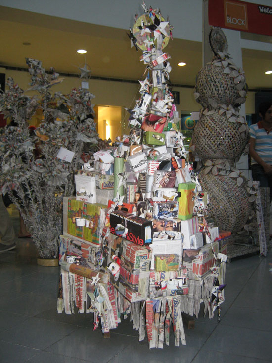 Manila Bulletin Newspaper Christmas Tree Making Contest