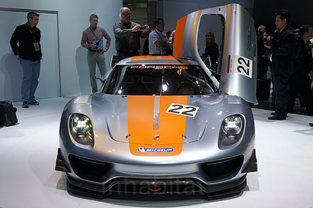 Porsche 918: An Extravagant Looking Eco-friendly Car - Green Design Blog