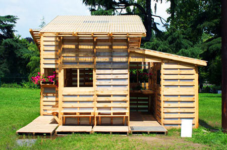 Shipping Pallet House