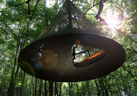 Sky-Pod Hanging Tree Tent